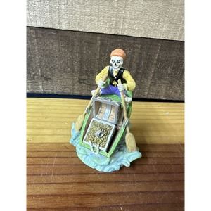 Creepy Hollow Pirate Skeleton In Rowboat Dinghy Figure Midwest Of Cannon Falls